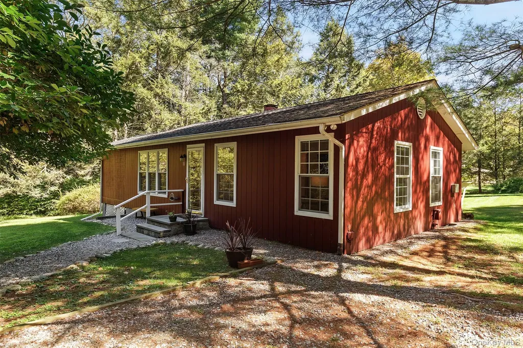 11 Glass Lane Carmel NY 10512