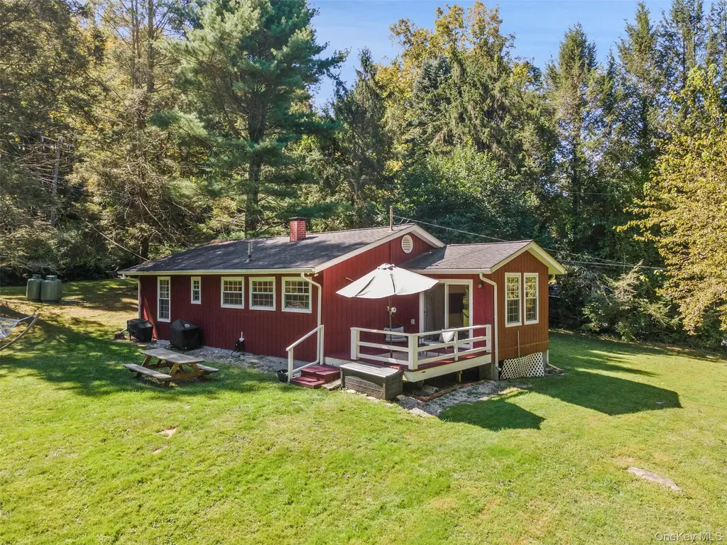11 Glass Lane Carmel NY 10512