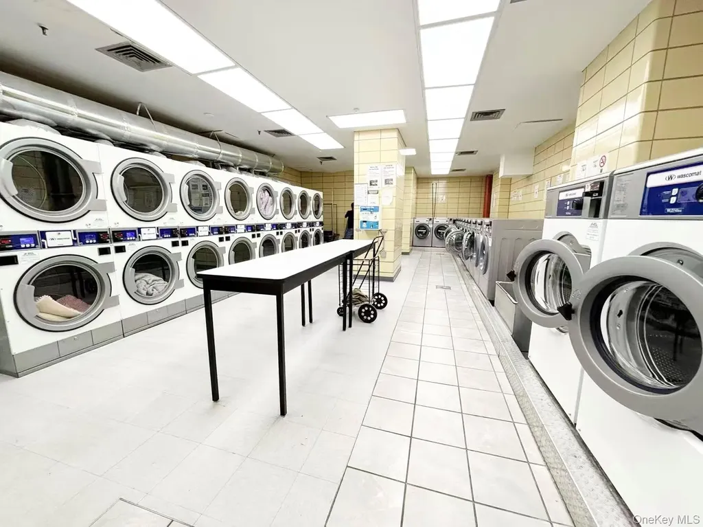4140 Union Street Flushing NY 11355