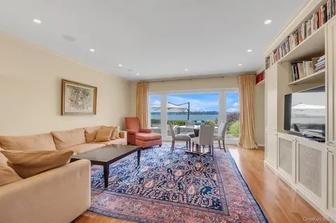 22 Martin Court Kings Point NY 11024
