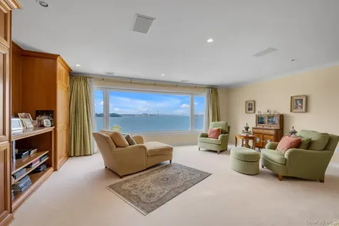 22 Martin Court Kings Point NY 11024