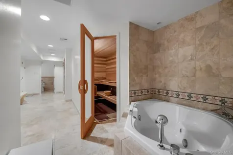 22 Martin Court Kings Point NY 11024