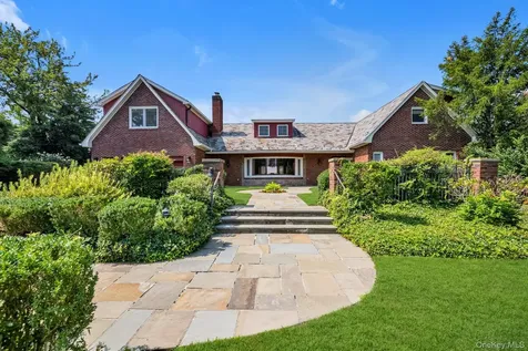 22 Martin Court Kings Point NY 11024