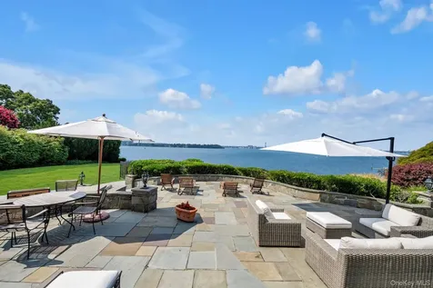 22 Martin Court Kings Point NY 11024