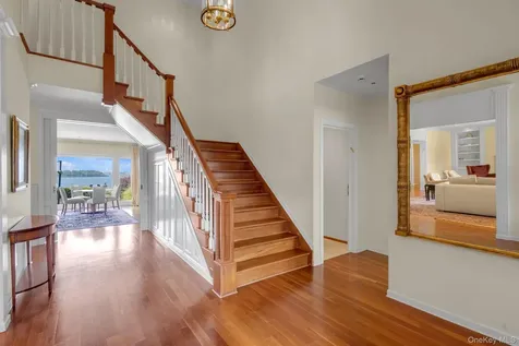 22 Martin Court Kings Point NY 11024