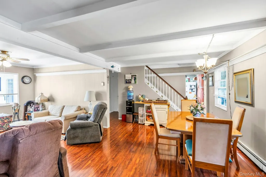 2 Chase Lane Levittown NY 11756