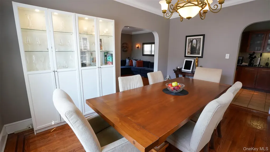 16627 25th Avenue Whitestone NY 11357