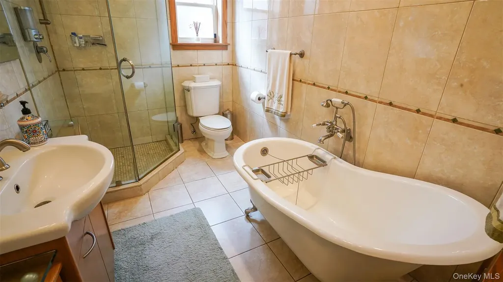 16627 25th Avenue Whitestone NY 11357
