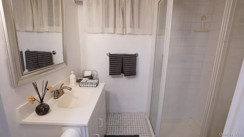 16627 25th Avenue Whitestone NY 11357