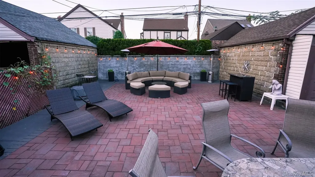 16627 25th Avenue Whitestone NY 11357