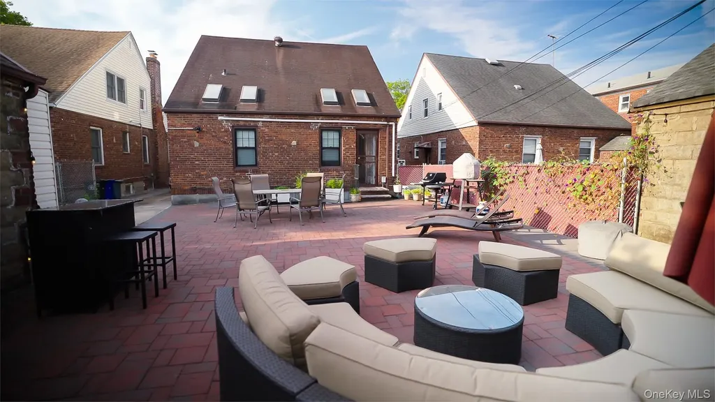 16627 25th Avenue Whitestone NY 11357
