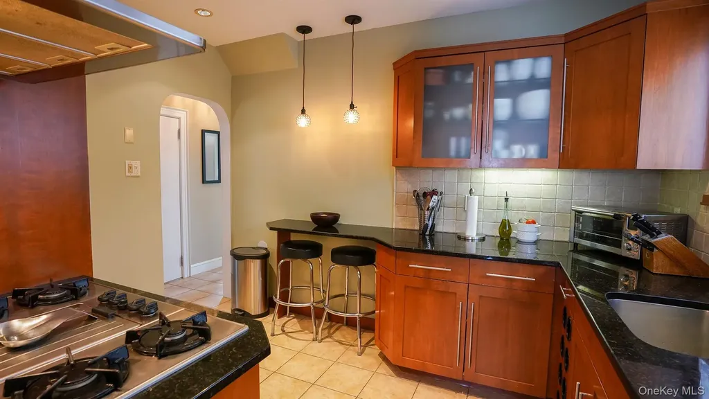 16627 25th Avenue Whitestone NY 11357