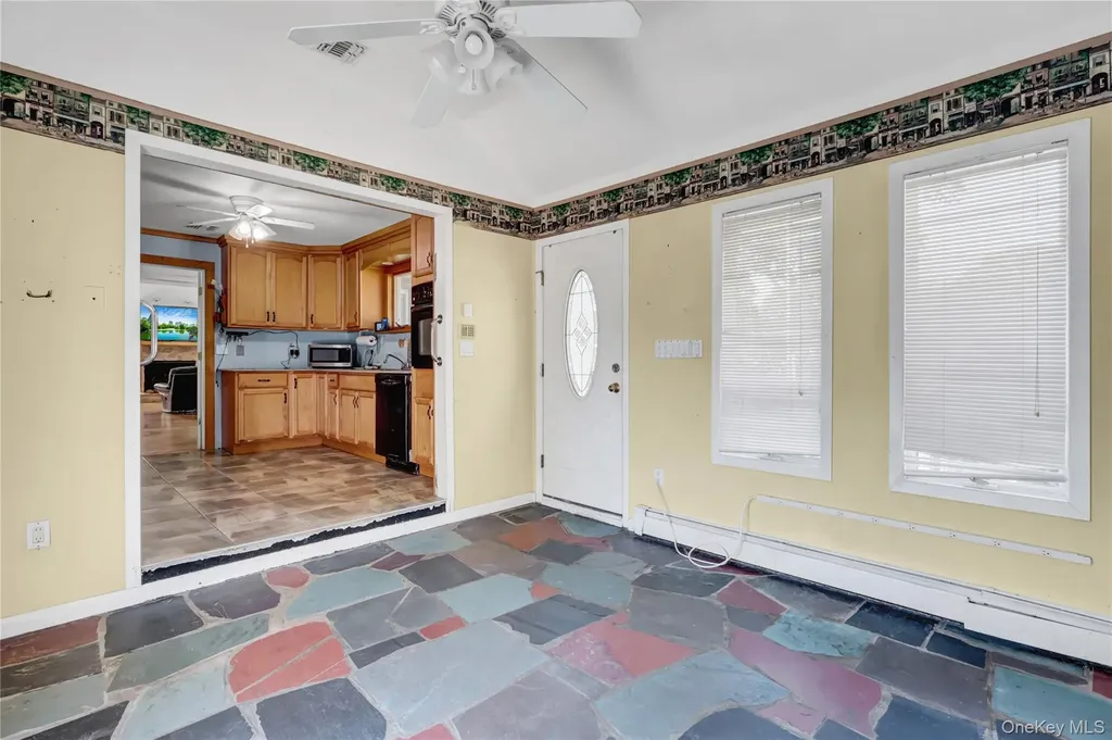 16 Flintlock Drive Shirley NY 11967