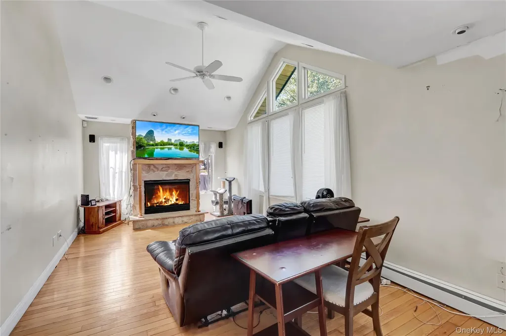 16 Flintlock Drive Shirley NY 11967