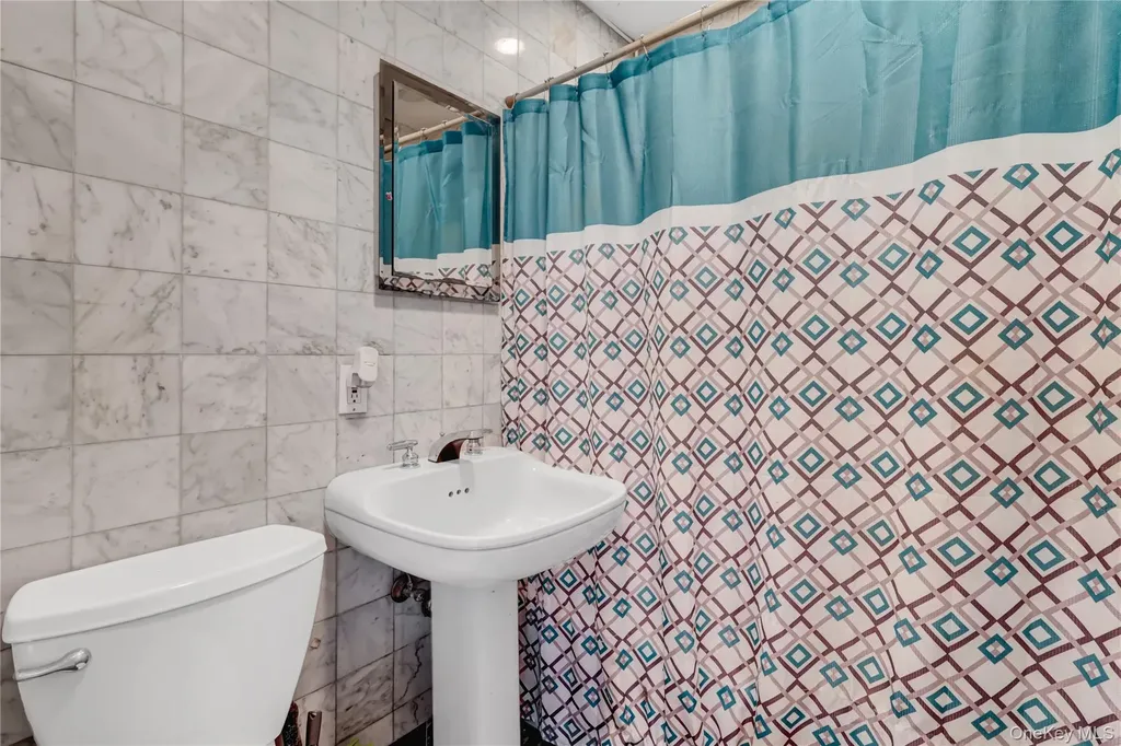 16 Flintlock Drive Shirley NY 11967