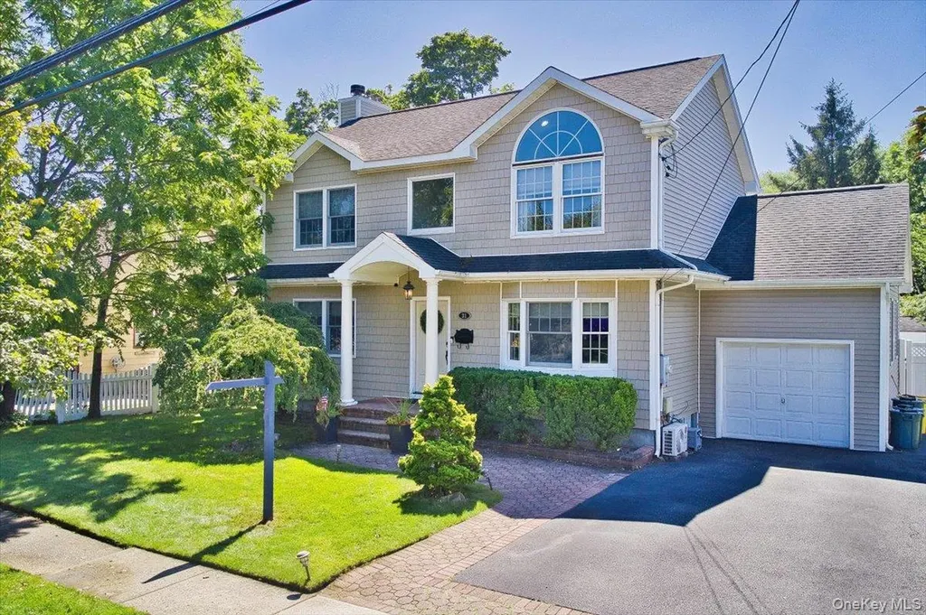 31 Brenner Avenue Bethpage NY 11714
