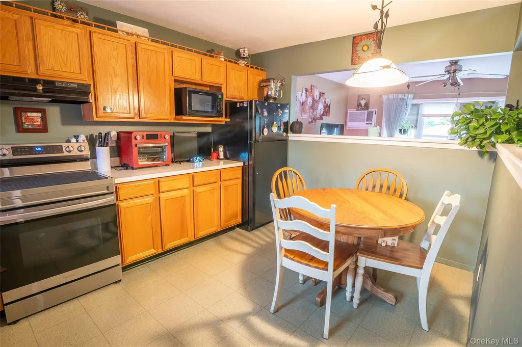 4 Andam Way Saint James NY 11780