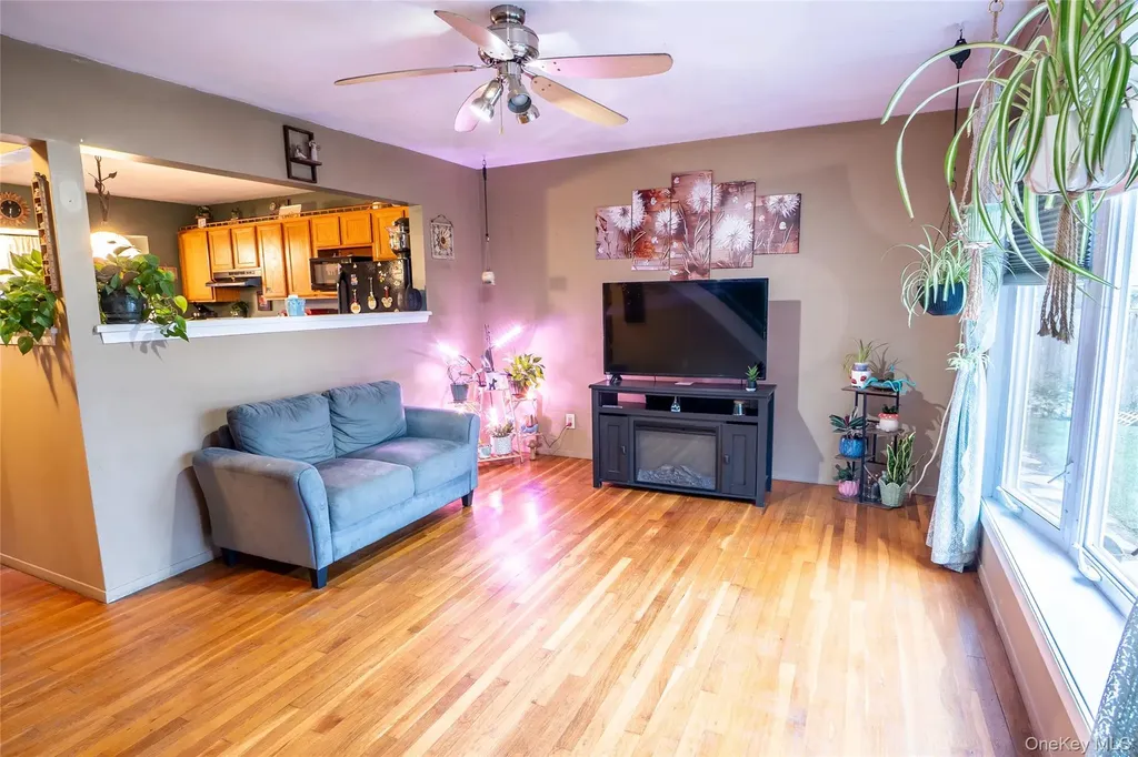 4 Andam Way Saint James NY 11780