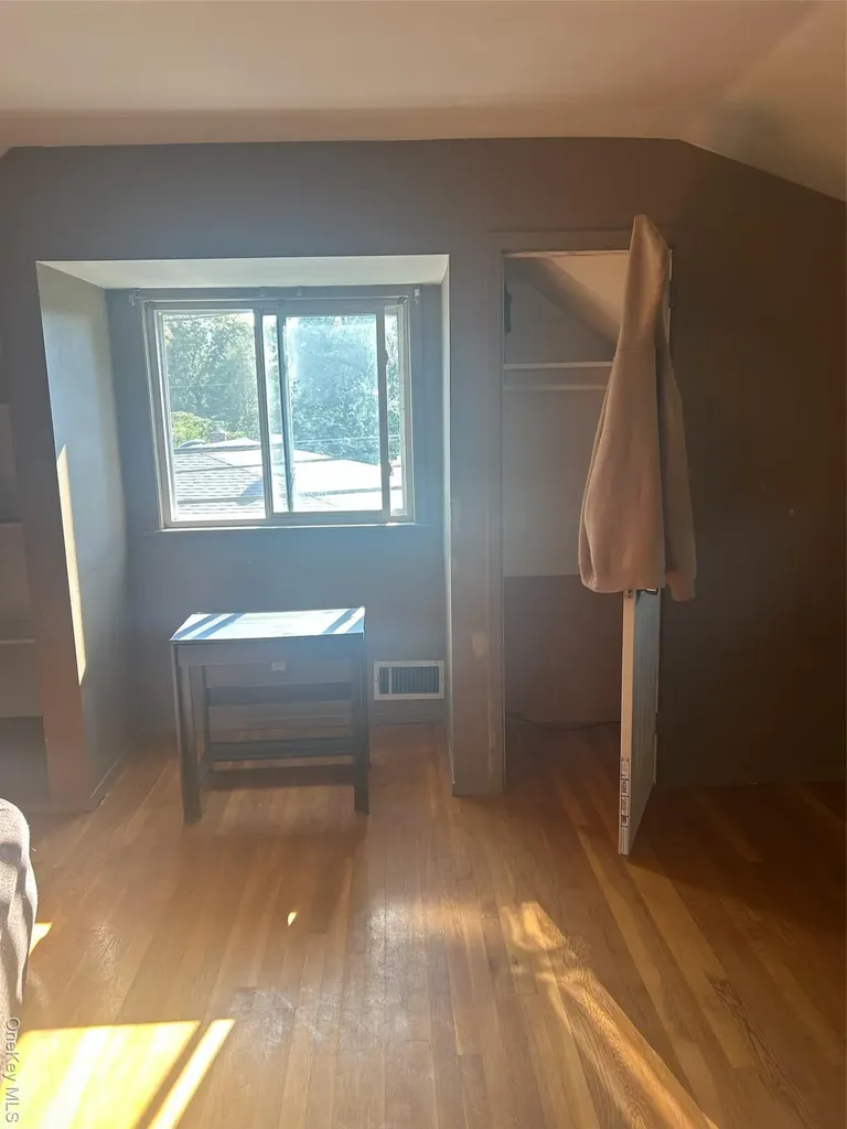 4 Andam Way Saint James NY 11780
