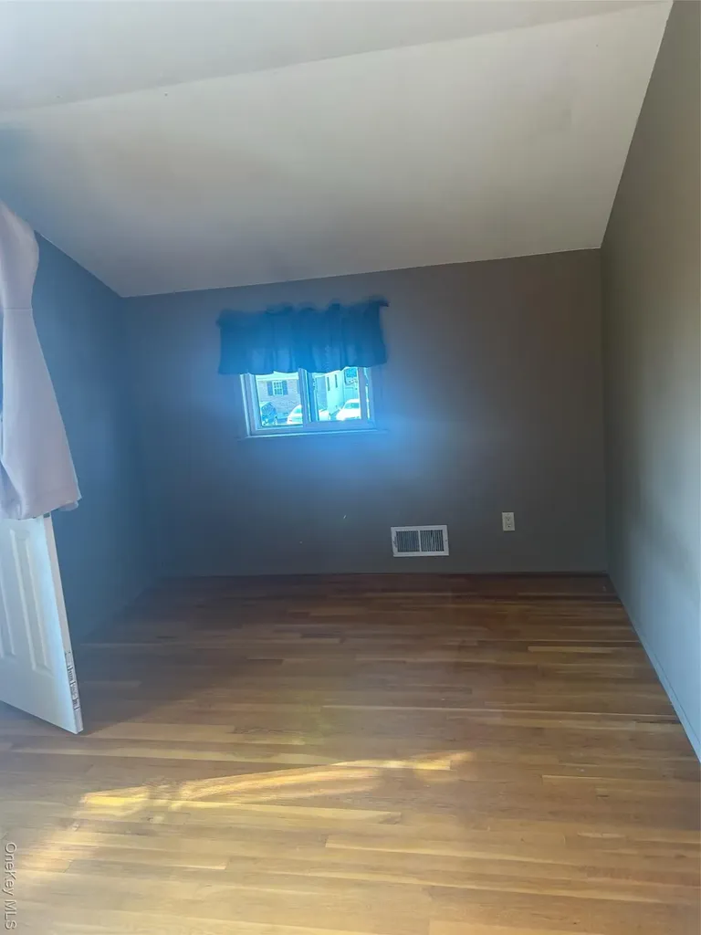 4 Andam Way Saint James NY 11780