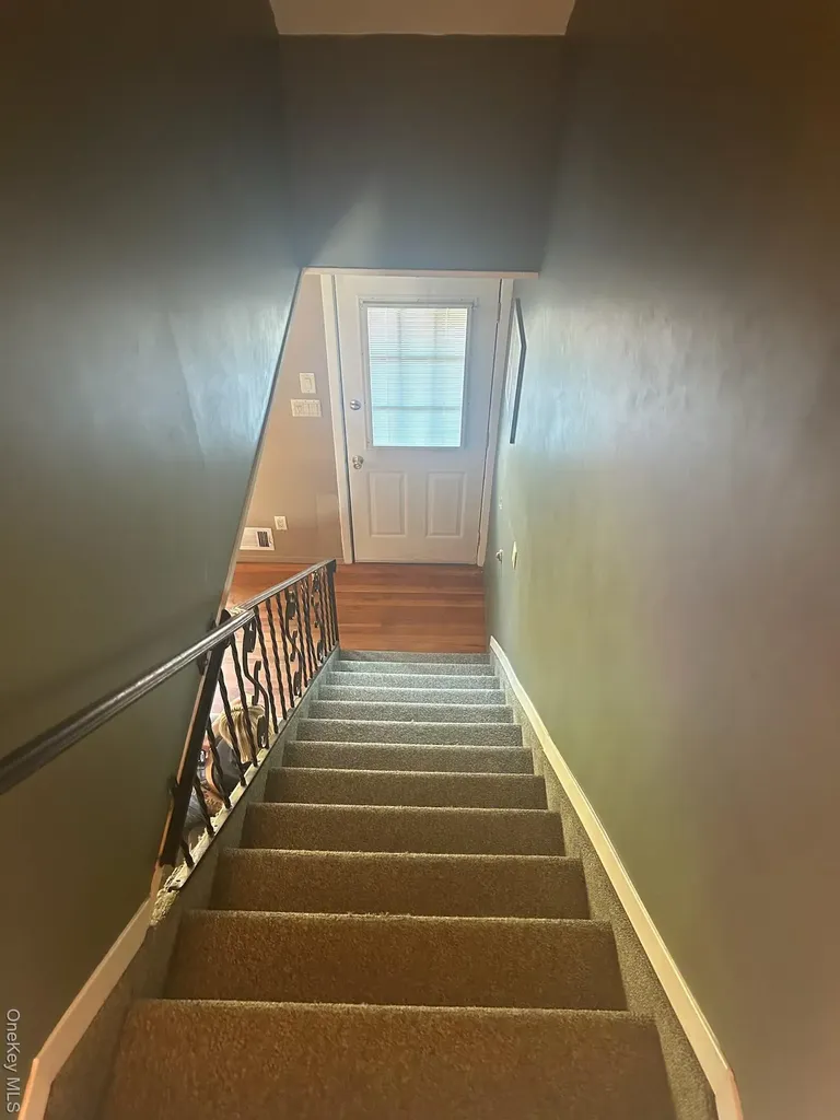4 Andam Way Saint James NY 11780