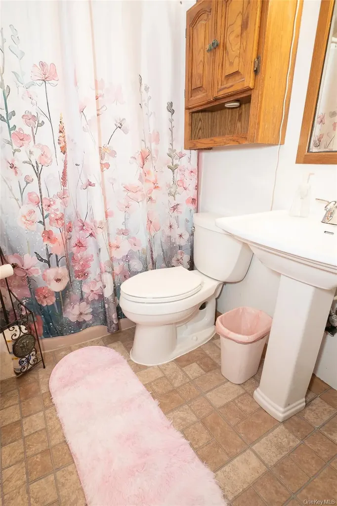 4 Andam Way Saint James NY 11780