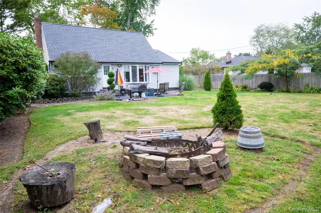 4 Andam Way Saint James NY 11780