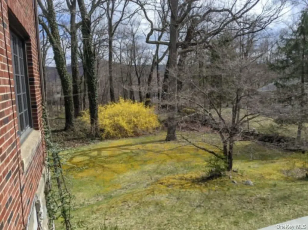 78 Roe Avenue Highland Falls NY 10928
