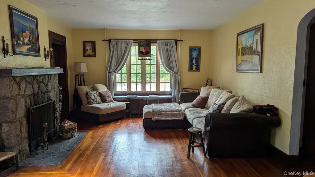 78 Roe Avenue Highland Falls NY 10928