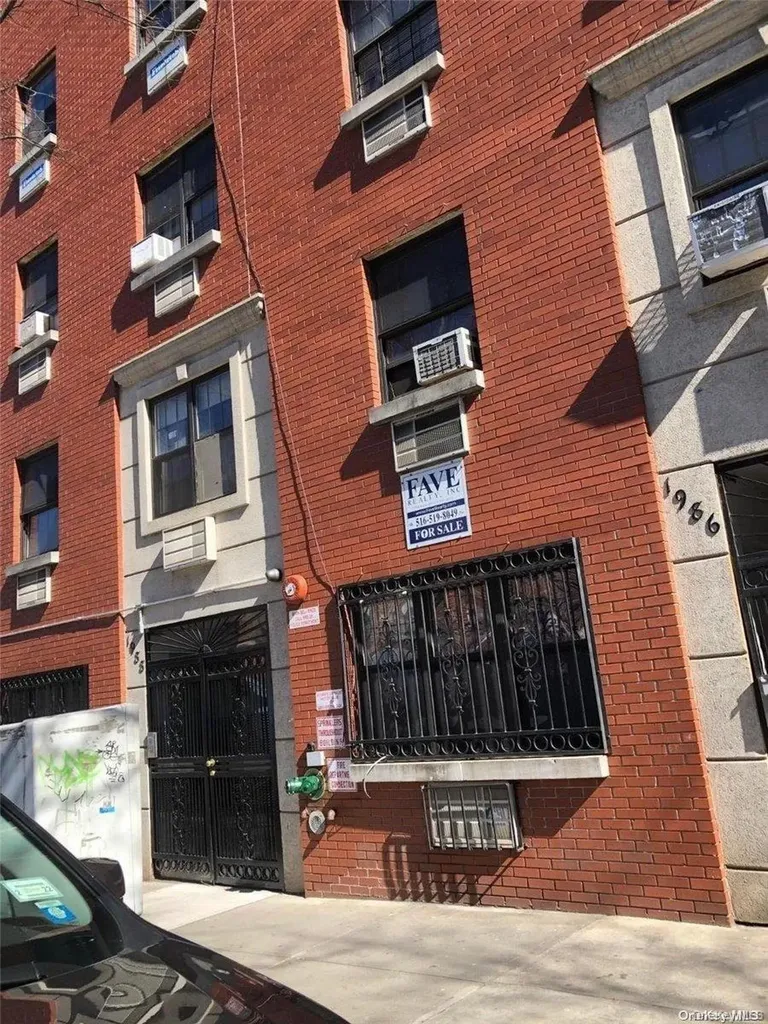 1989 Southern Boulevard Bronx NY 10460