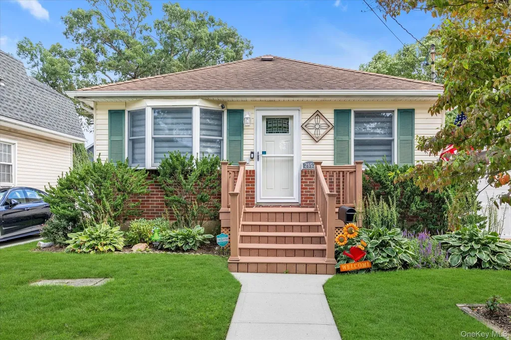 2953 Stevens Street Oceanside NY 11572