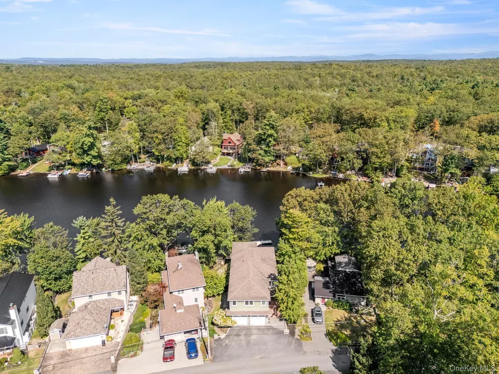 62 Middletown Point Road Rock Hill NY 12775