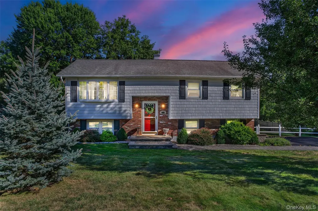 22 Bridle Lane Chester NY 10918
