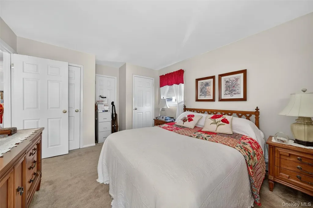 22 Bridle Lane Chester NY 10918