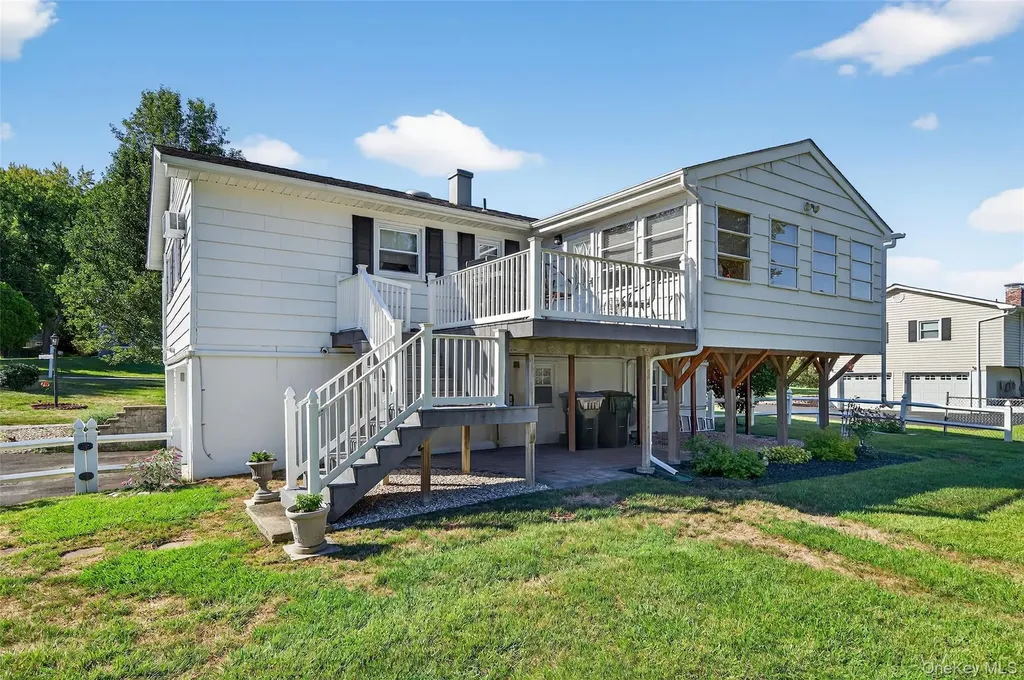 22 Bridle Lane Chester NY 10918