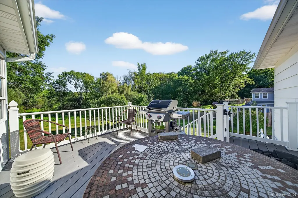 22 Bridle Lane Chester NY 10918