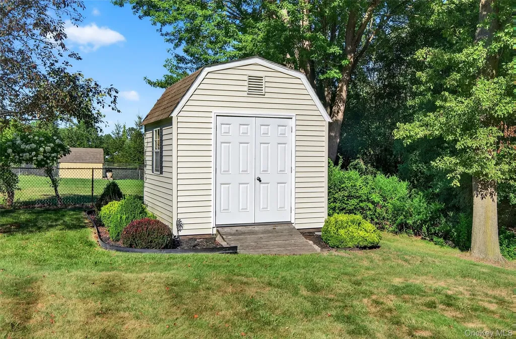 22 Bridle Lane Chester NY 10918