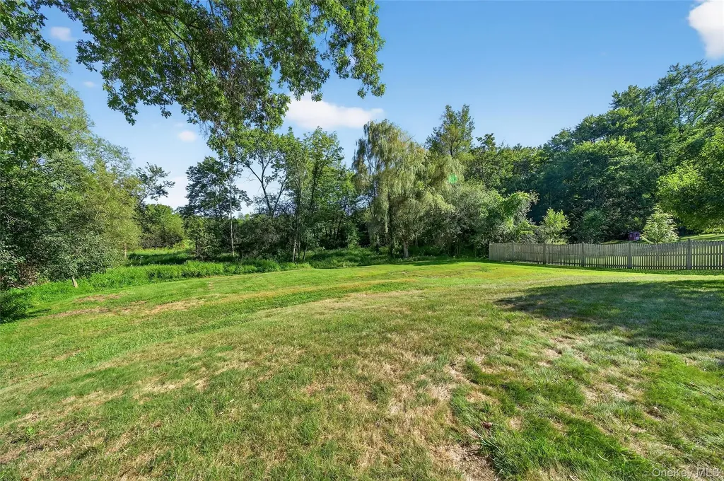 22 Bridle Lane Chester NY 10918