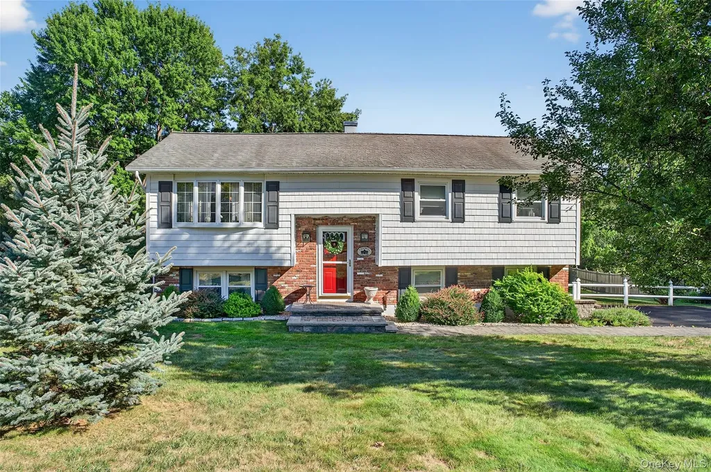 22 Bridle Lane Chester NY 10918