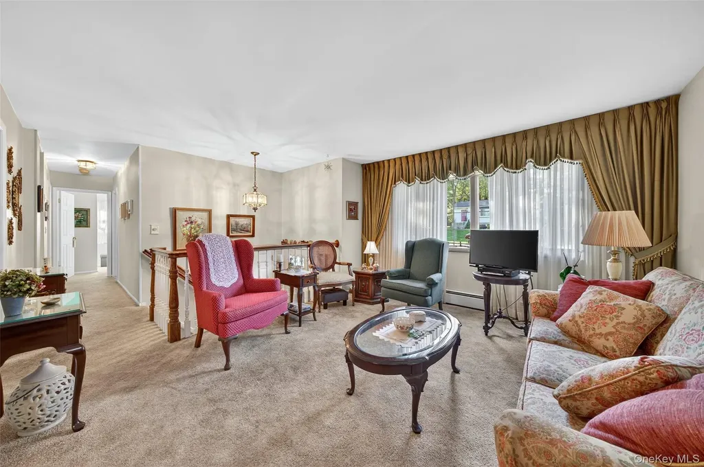 22 Bridle Lane Chester NY 10918