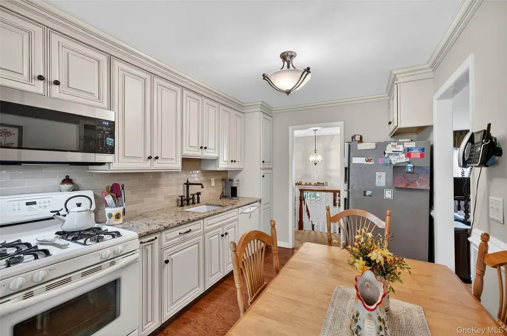 22 Bridle Lane Chester NY 10918