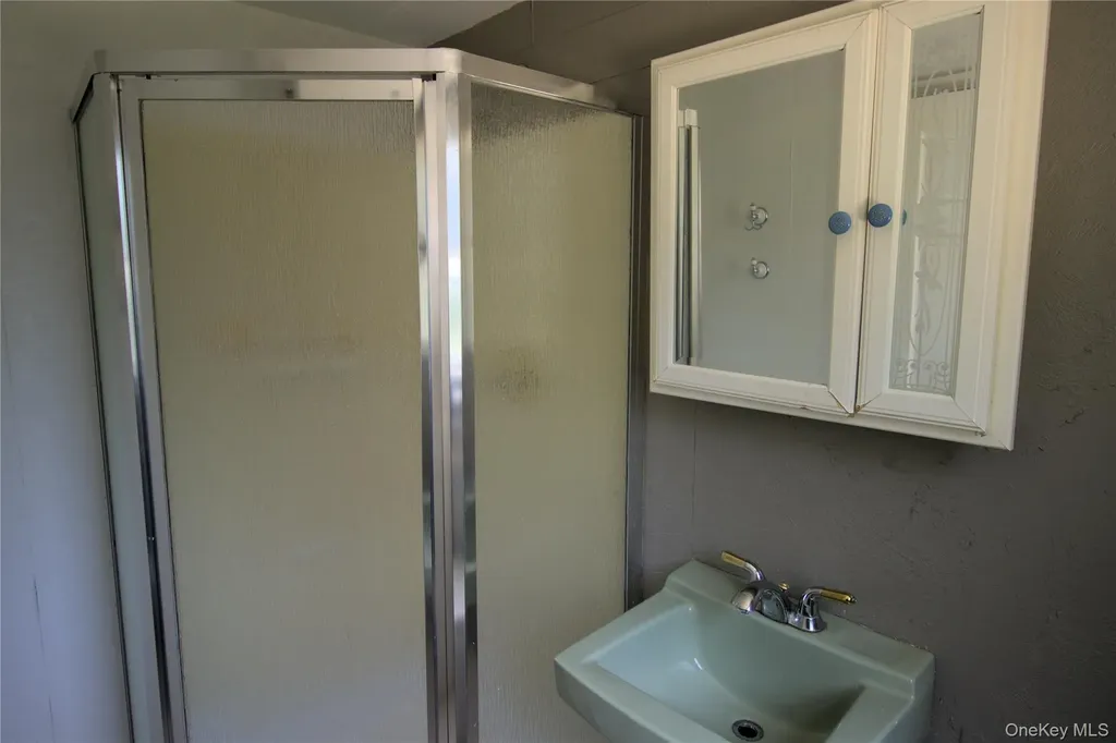 4 Salk Drive Highland NY 12528