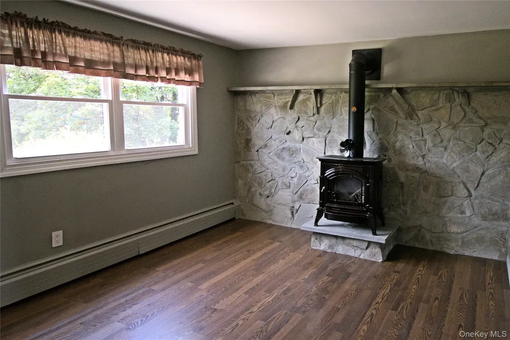 4 Salk Drive Highland NY 12528