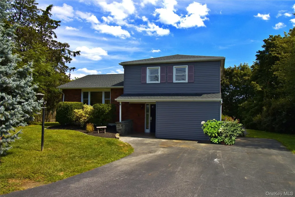 4 Salk Drive Highland NY 12528
