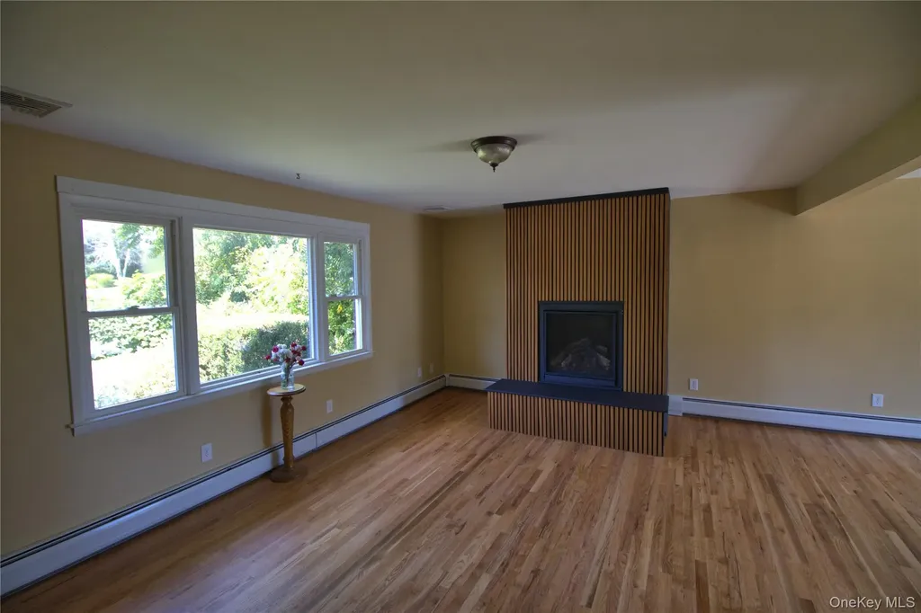 4 Salk Drive Highland NY 12528