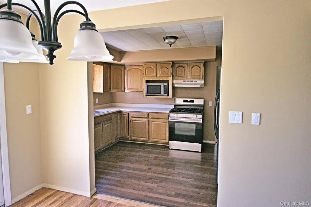 4 Salk Drive Highland NY 12528