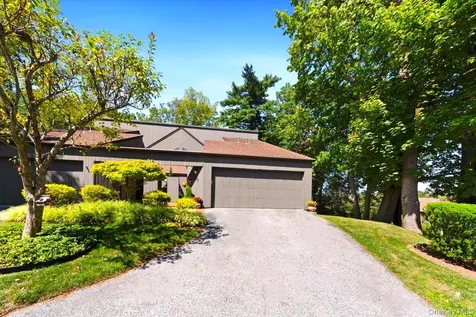 301 Old Cedar Road Hartsdale NY 10530