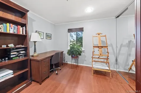 301 Old Cedar Road Hartsdale NY 10530
