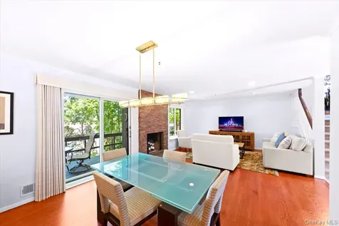 301 Old Cedar Road Hartsdale NY 10530
