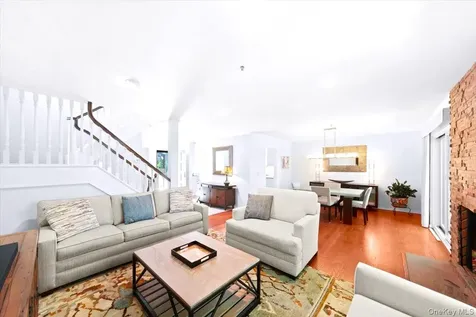 301 Old Cedar Road Hartsdale NY 10530
